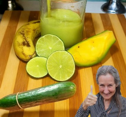 🌙 Sip Your Way to Serenity: The Creamy Banana-Avocado-Lemon Smoothie for Restful Nights 🌙 Sip Your Way to Serenity: The Creamy Banana-Avocado-Lemon Smoothie for Restful Nights