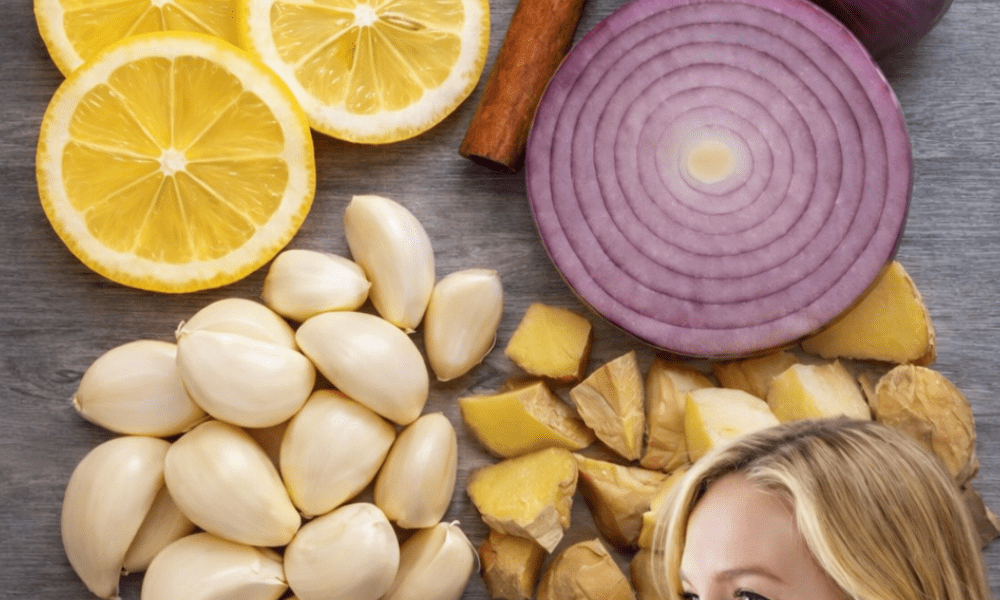 How to Prepare a Simple Homemade Herbal Infusion with Cinnamon, Cloves, Garlic, Ginger, Lemon, and Onion